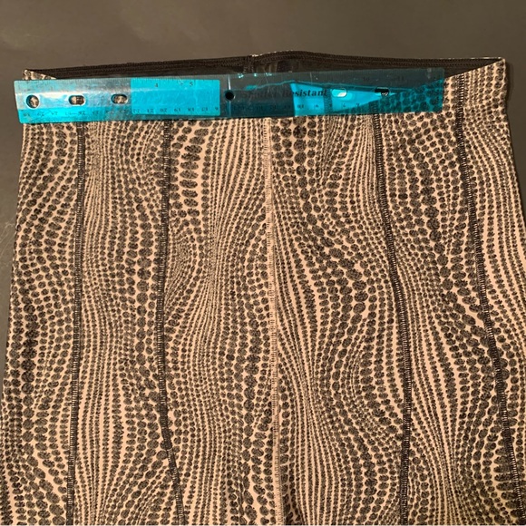 CARDI B Bike workout shorts, high waist with elastic grip waistband NWT size L - Picture 11 of 16